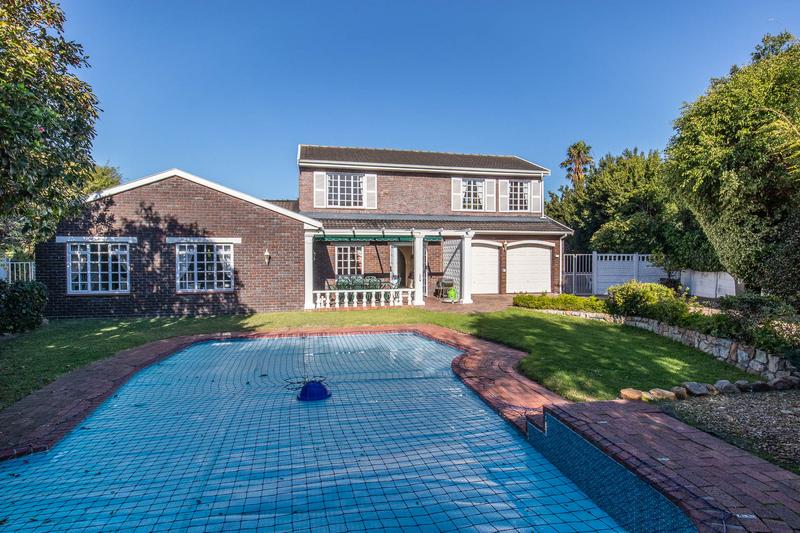 4 Bedroom Property for Sale in Constantia Western Cape